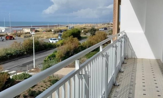 Notre-Dame-de-Monts Apartment | Notre-Dame-de-Monts - 55m² Apt 1st Floor - 5 People - Balcony, Sea View - Pets Welcome