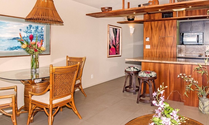 Kihei Condo | 🤙 Nov-Dec-Jan SPECIALS 🏝️ at the classic LIVE ALOHA SUITE