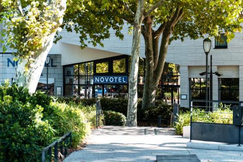 Quartier Administrations Hotel | Novotel Atria Nimes Centre
