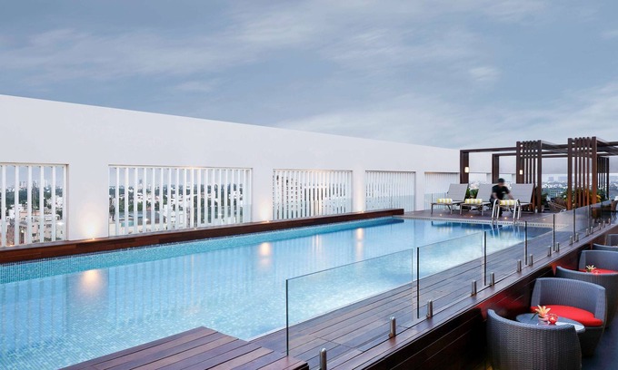 Alwarpet Hotel | Novotel Chennai Chamiers Road Hotel
