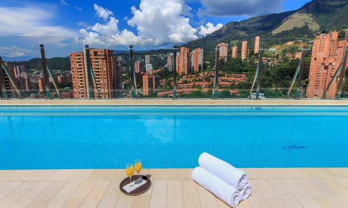 Los Naranjos Hotel | Novotel Medellín El Tesoro