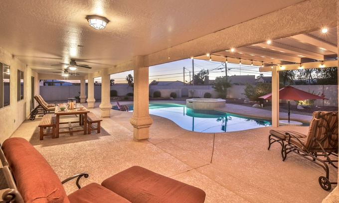 Lake Havasu City House | NOW BOOKING FOR SUMMER & FALL 2025 - BEAUTIFUL HOME !