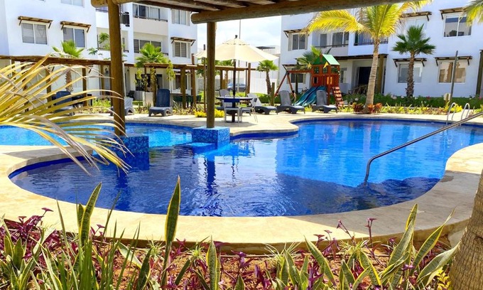 Cerritos Apartment | Nuevo y Muy Bonito Departamento Con Vista a la Alberca - Residencial Almarena I