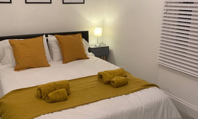 Salisbury Apartment | Number 48