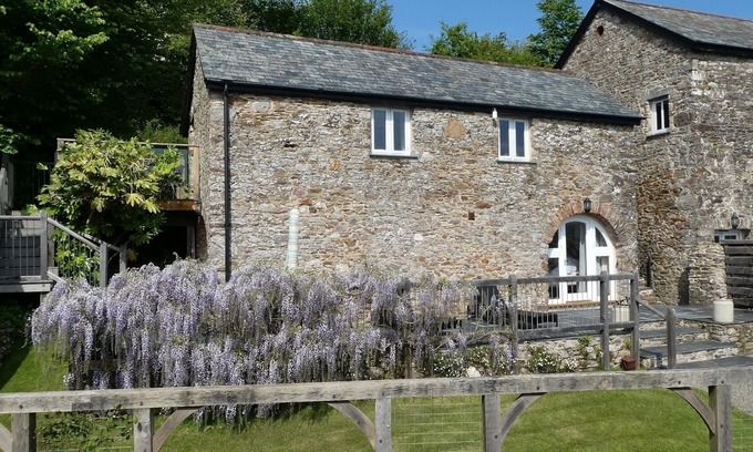 Combe Martin Cottage | Nutcombe Cottage | Dog Friendly | Own garden | Quiet & Secluded | Beach 2 miles