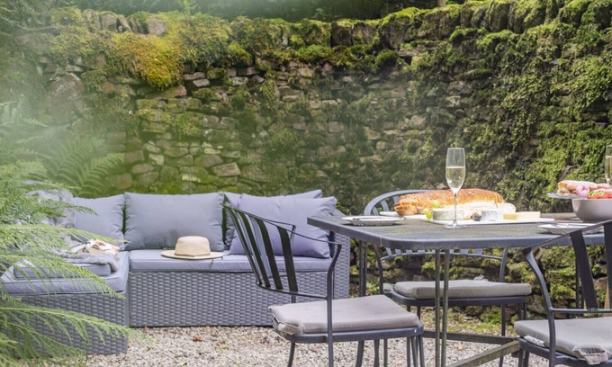 Buxworth House | Nuthatch - Two Bedroom House, Sleeps 4