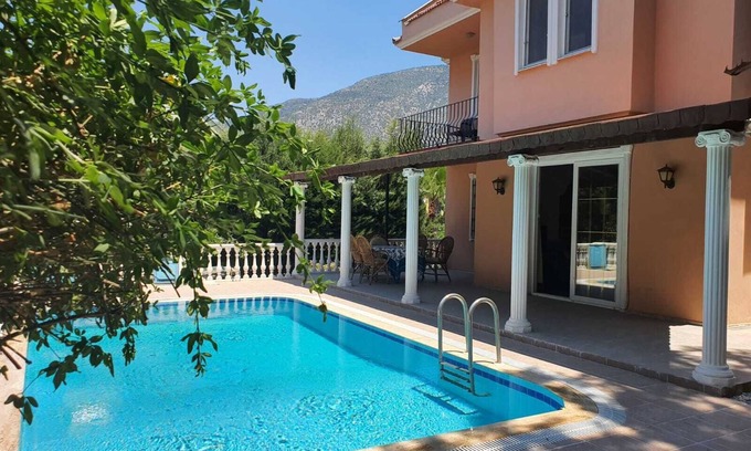 Oludeniz Villa | nVilla Christing: Cozy Private Villa with Pool in Central Location