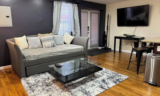 Union City Apartment | NY/NJ Tennis Suites - Sleeps 40 - 15 Mins to NYC