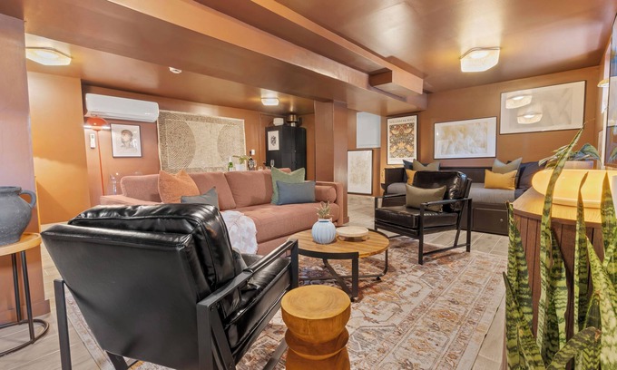 Constable Hook House | NYC Neighbor Duplex Delight 35 mins w/Parking
