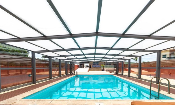 Torreira House | O CANTINHO ENTRE A RIA E O MAR - with hot water pool all year round