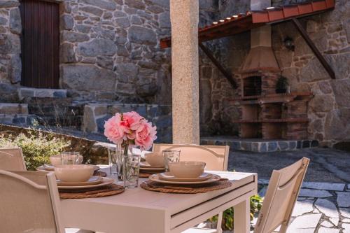 Arbo House | O Lar do Bispo by CABANA Rentals