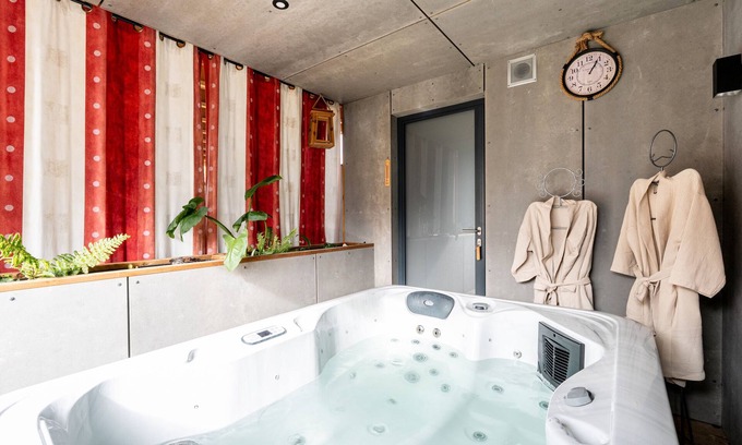 Cholet House | O' petit jardin . simply feel good!