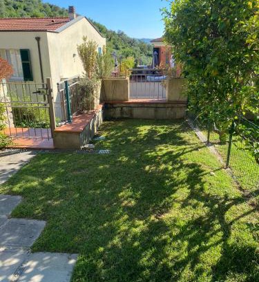 San Terenzo Apartment | Oasi Verde 2