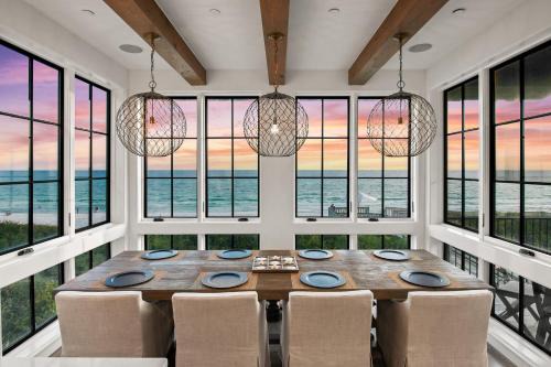 West Panama City Beach House | Oasis Cottage & Carriage House