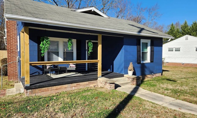 High Point House | Oasis within a short walk to uptown