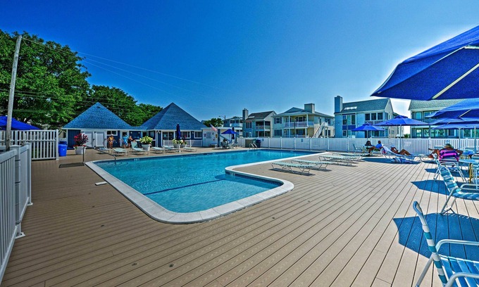 South End Condo | Ocean City Condo w/Pool Access: Walk to Beach!