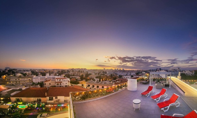 The Strip Apartment | Ocean Drive by Check-in Portugal