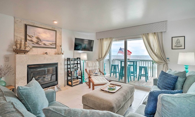 Kure Beach Condo | Ocean Dunes Kure Beach Condo w/Balcony & Pool