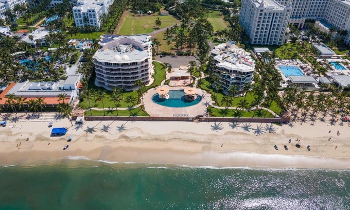 Flamingos Apartment | Ocean Front Condo with Pool Sleeps 6 Adults-Quinta del Mar 203