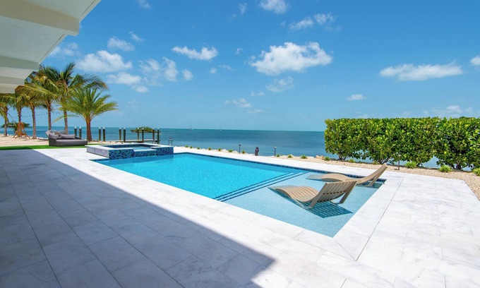Marathon House | Ocean Front Luxury Home - 5Bed/5Bath with direct ocean views, dockage, and pool