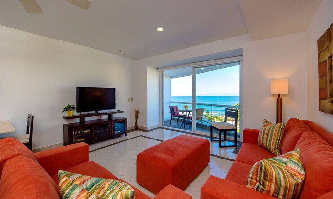 Nuevo Vallarta Condo | Ocean Front One Bedroom Condo at Villa Magna 7th Floor Bldg 3