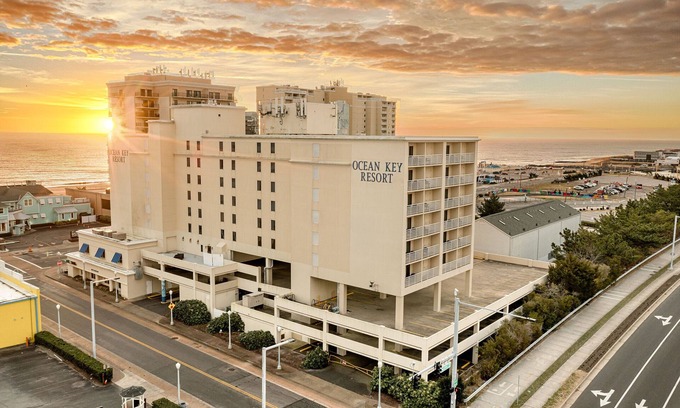 Northeast Virginia Beach Resort | Ocean Key Resort Directly Across the Street from Beach with Balcony!