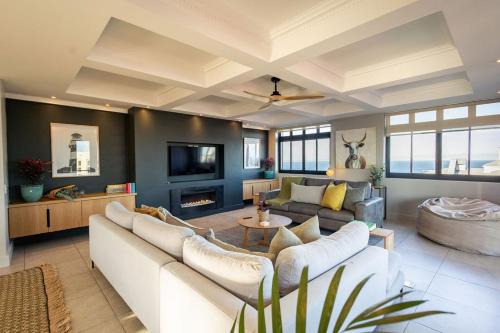 Hermanus City-Centre Apartment | Ocean Penthouse - Hermanus Waterfront Apartments