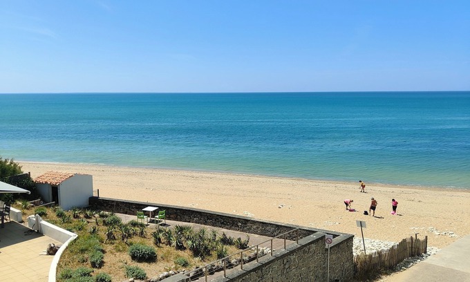 Longeville-sur-Mer Condo | Ocean view apartment for rent for 4 people with all comforts