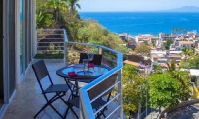 Cerro Condo | Ocean View Condo Near Downtown and Malecon Boardwalk