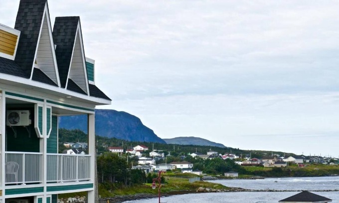 Rocky Harbour Hotel | Ocean View Hotel