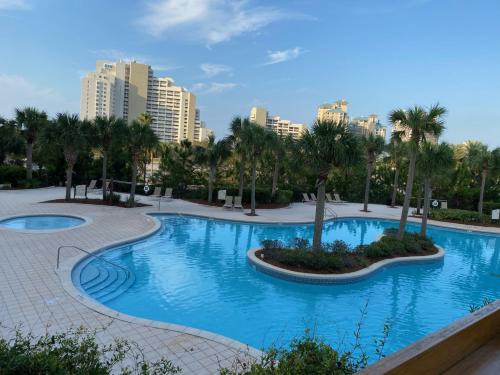 Sandestin Apartment | Ocean View Luxurious Condo-BEST location + balcony