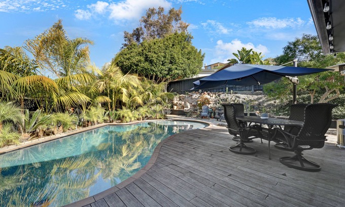 La Jolla Mesa House | OCEAN VIEW/Pool/Gourmet Kitchen/Outdoor Oasis near La Jolla! Sleeps 10 people!