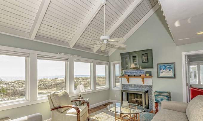 Bald Head Island Villa | Ocean View Villa Perfect for families!