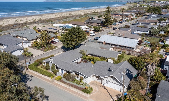 Morro Bay House | Ocean Views and Steps to the Sand from this Spacious Morro Bay Home