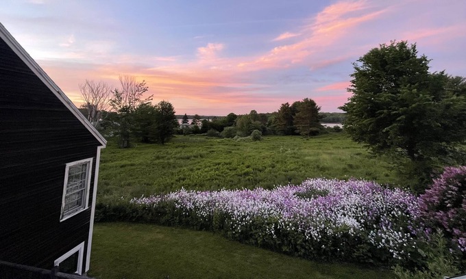 Round Pond House | Ocean Views in Midcoast - Round Pond Village