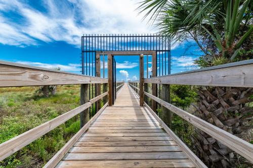 Butler Beach Apartment | Ocean Village Club-G21