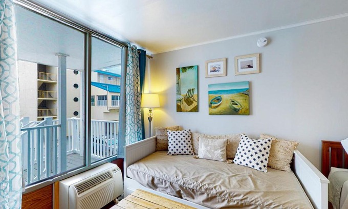 Midtown Ocean City Hotel | Ocean Waye 226