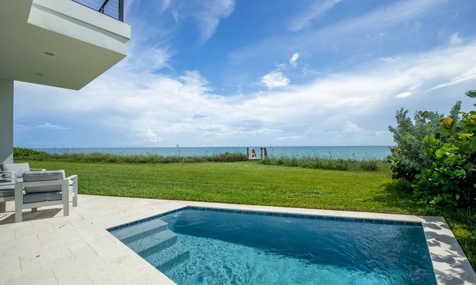 Melbourne Beach Villa | Oceanfront 4-bed Villa with private pool. Weekly discount for spring and summer.