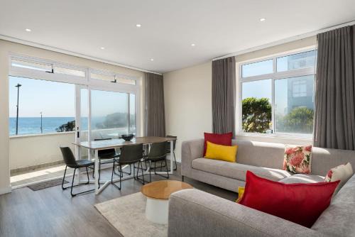 Three Anchor Bay Apartment | Oceanfront Bliss, Luxury Seaside Escape