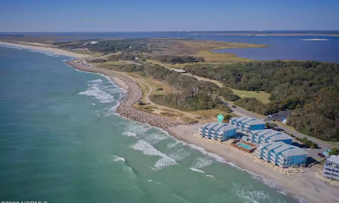 Kure Beach Condo | Oceanfront Condo With Balcony and Pool