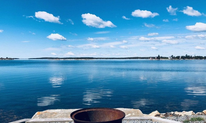 LaHave Cottage | Oceanfront cottage. Privacy. 5 to 25 minutes to beaches, towns & historic sites