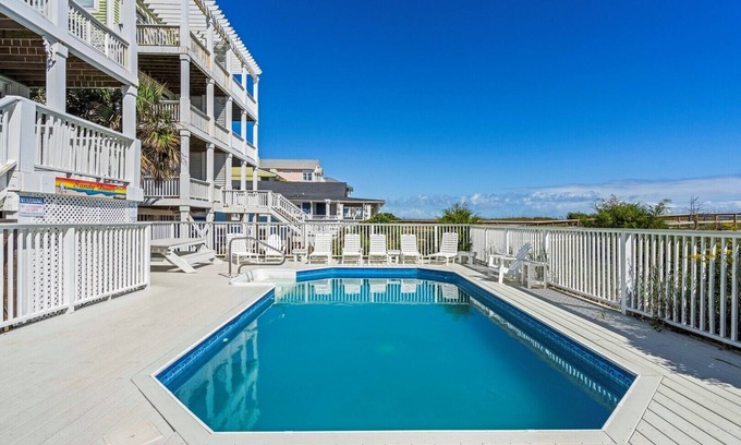 North Carolina Coast Condo | Oceanfront Escape with Shared Pool in Carolina Beach