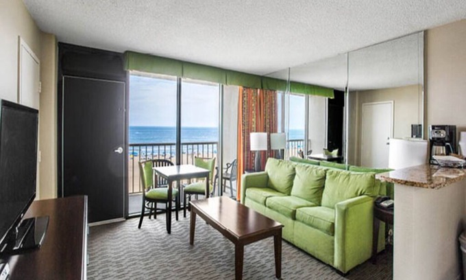 Northeast Virginia Beach Resort | Oceanfront in Virginia Beach with balcony overlooking the beach
