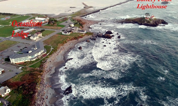 Crescent City Hotel | Oceanfront Lodge