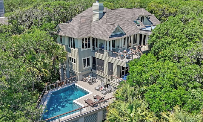 Vanderhorst Plantation House | Oceanfront, private boardwalk and pool