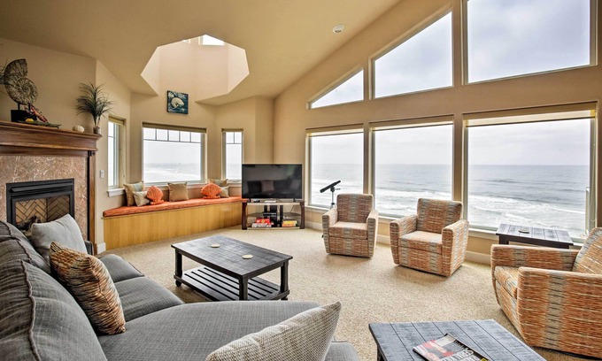 South Beach House | Oceanfront South Beach Home w/Hot Tub & Sauna
