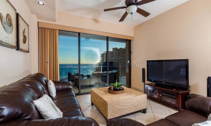 Puerto Penasco Resort | Oceanfront Sunset Serenity! Stunning Views at Las Palomas, Ocean Front 2 Bed 2 Bath Condo, Fully Fur