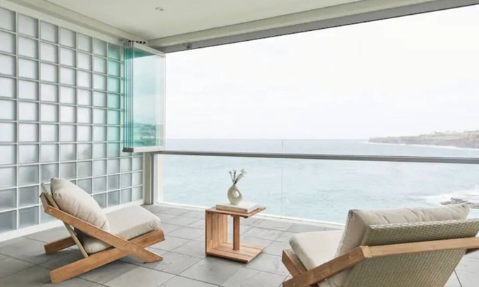Sydney Apartment | Oceanfront Tamarama Apartment: Best View in Sydney