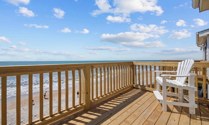 McCutcheon Field House | Oceanfront Family Retreat with Dolphin Views & 3 Decks