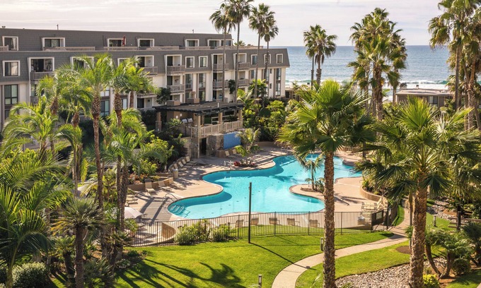 Townsite Condo | Oceanside Beach Condos